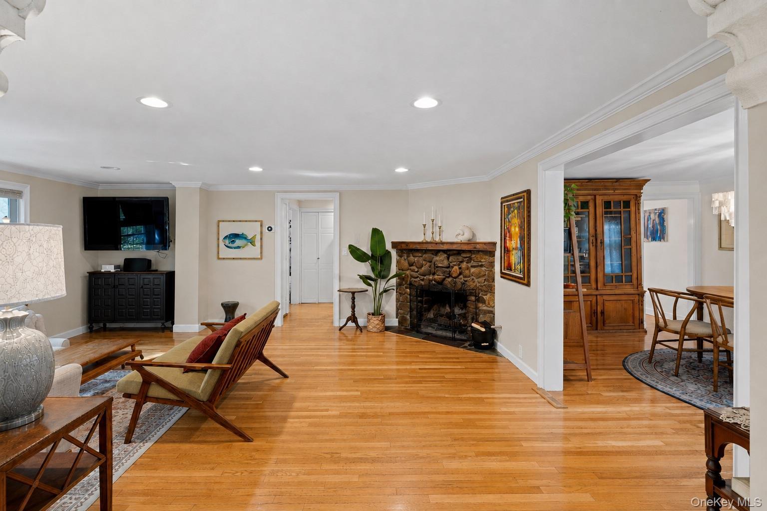 Single Family Walnut Avenue Suffolk County, NY 11733, MLS-1041938-5