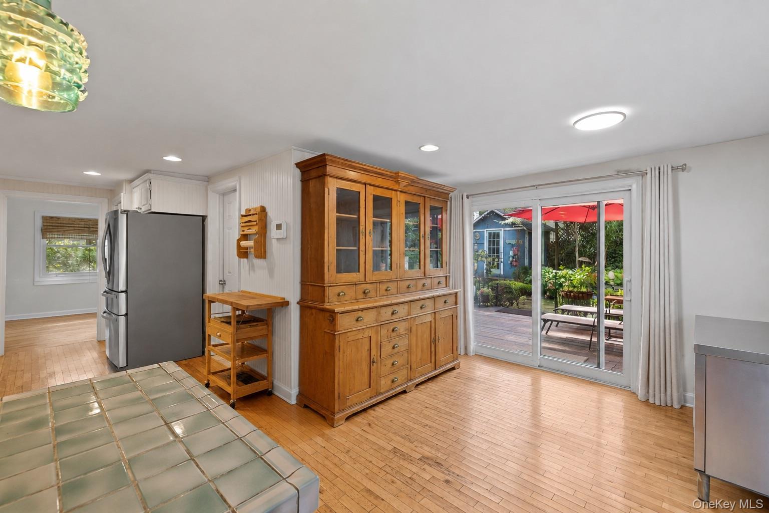 Single Family Walnut Avenue Suffolk County, NY 11733, MLS-1041938-9