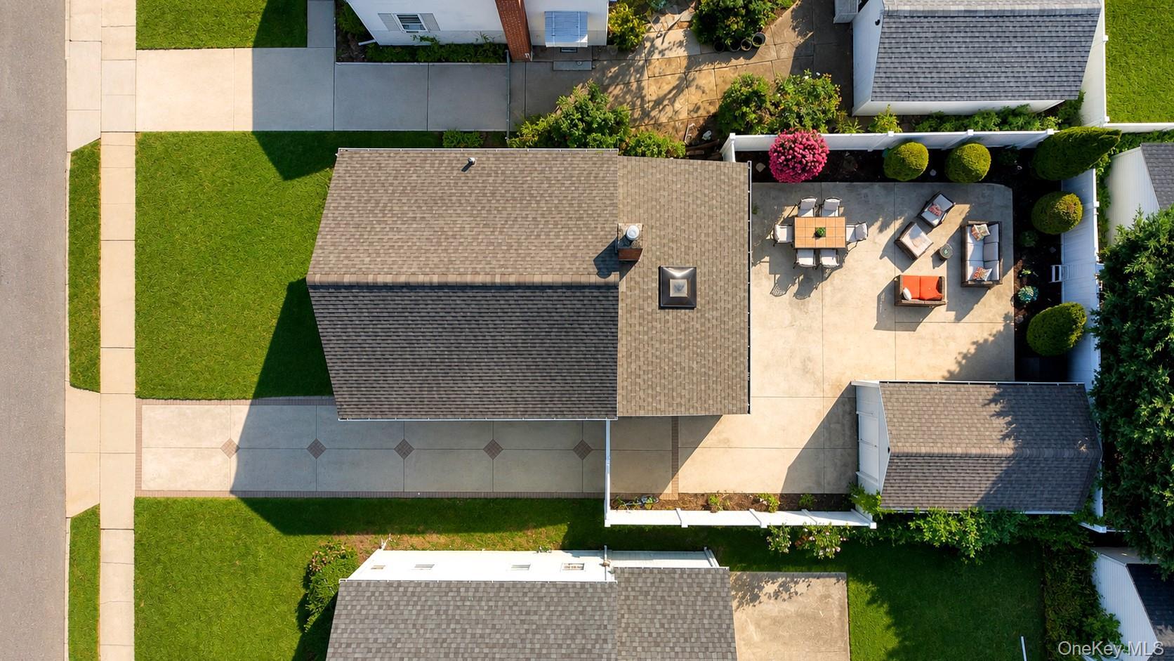Single Family Shine Place Nassau County, NY 11581, MLS-1041942-3