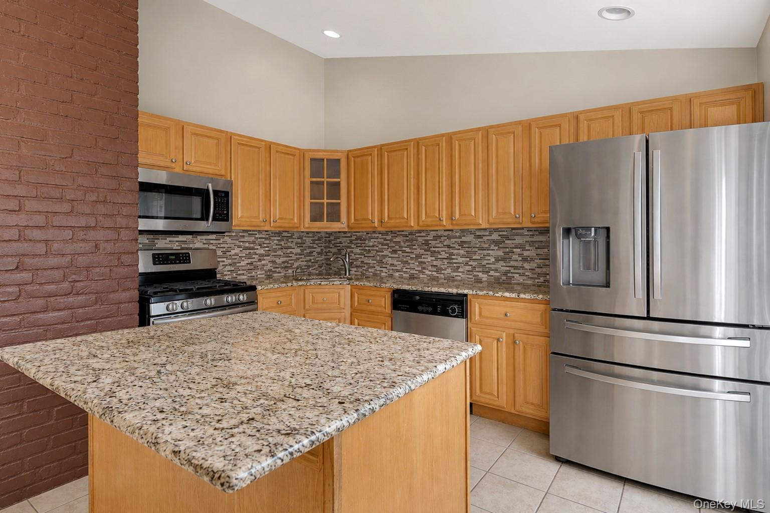 Single Family Shine Place Nassau County, NY 11581, MLS-1041942-8