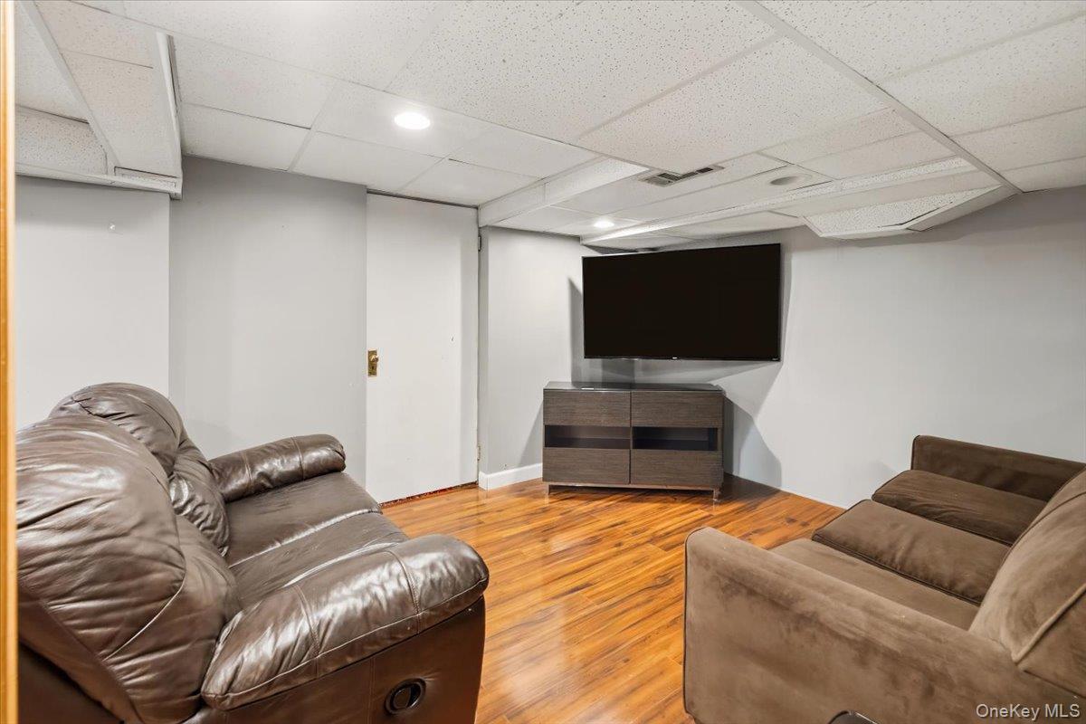 Single Family Foxwood Avenue Rockland County, NY 10901, MLS-1041944-25