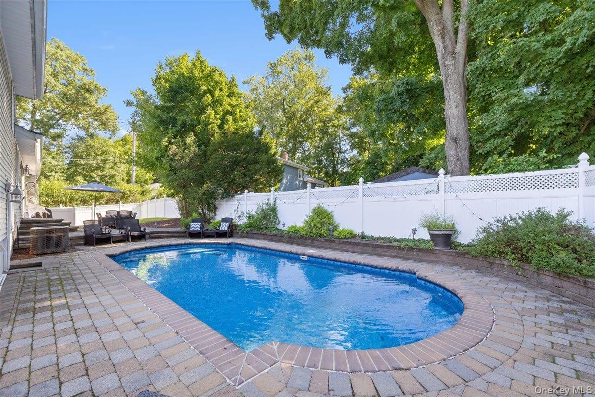 Single Family Foxwood Avenue Rockland County, NY 10901, MLS-1041944-32