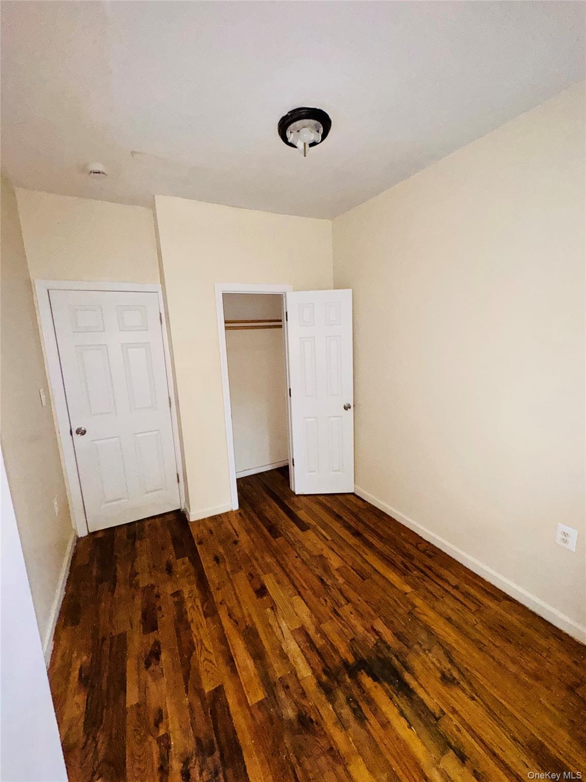 Single Family E 194th Street Bronx, NY 10458, MLS-1041972-13