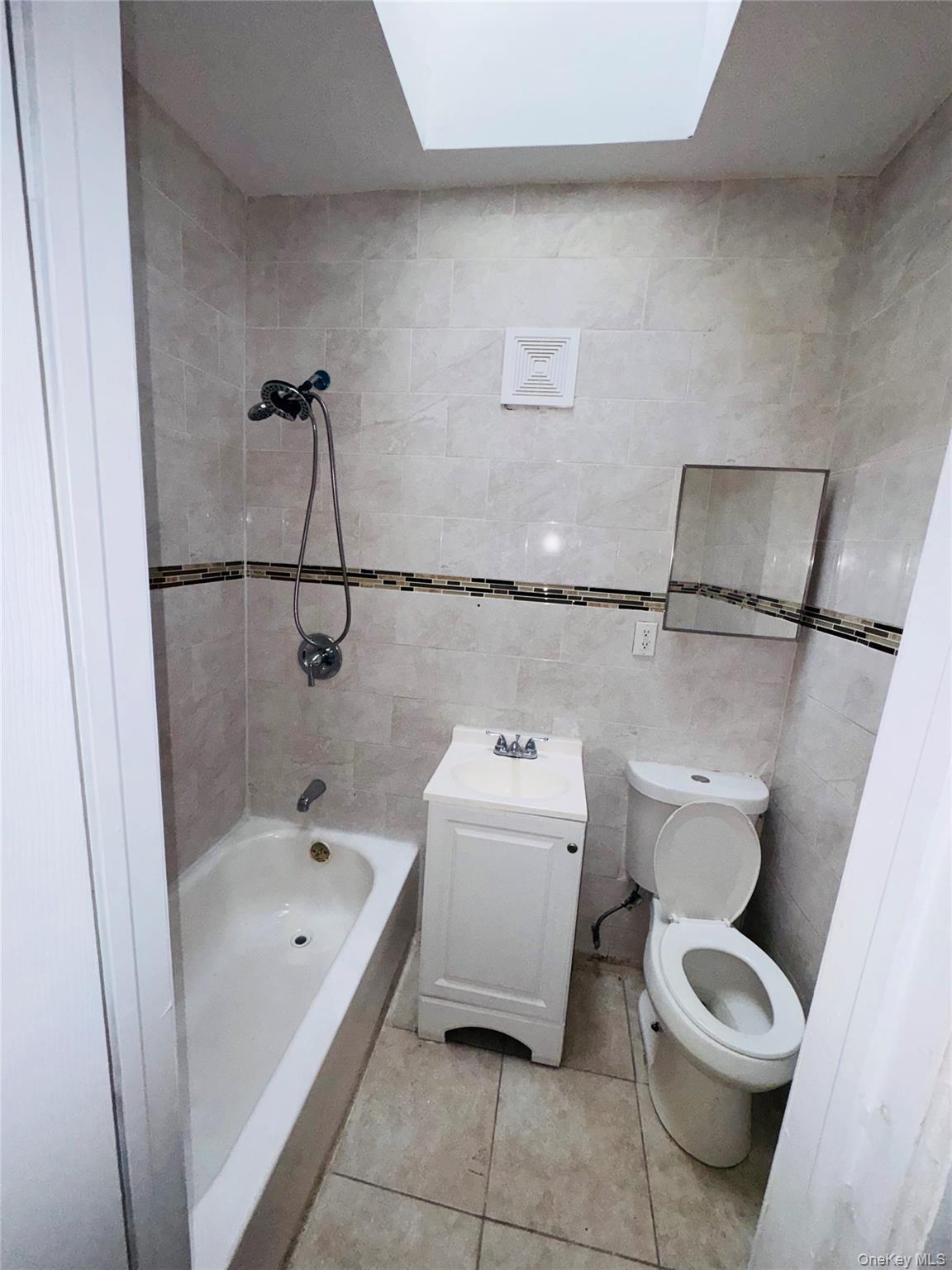 Single Family E 194th Street Bronx, NY 10458, MLS-1041972-14