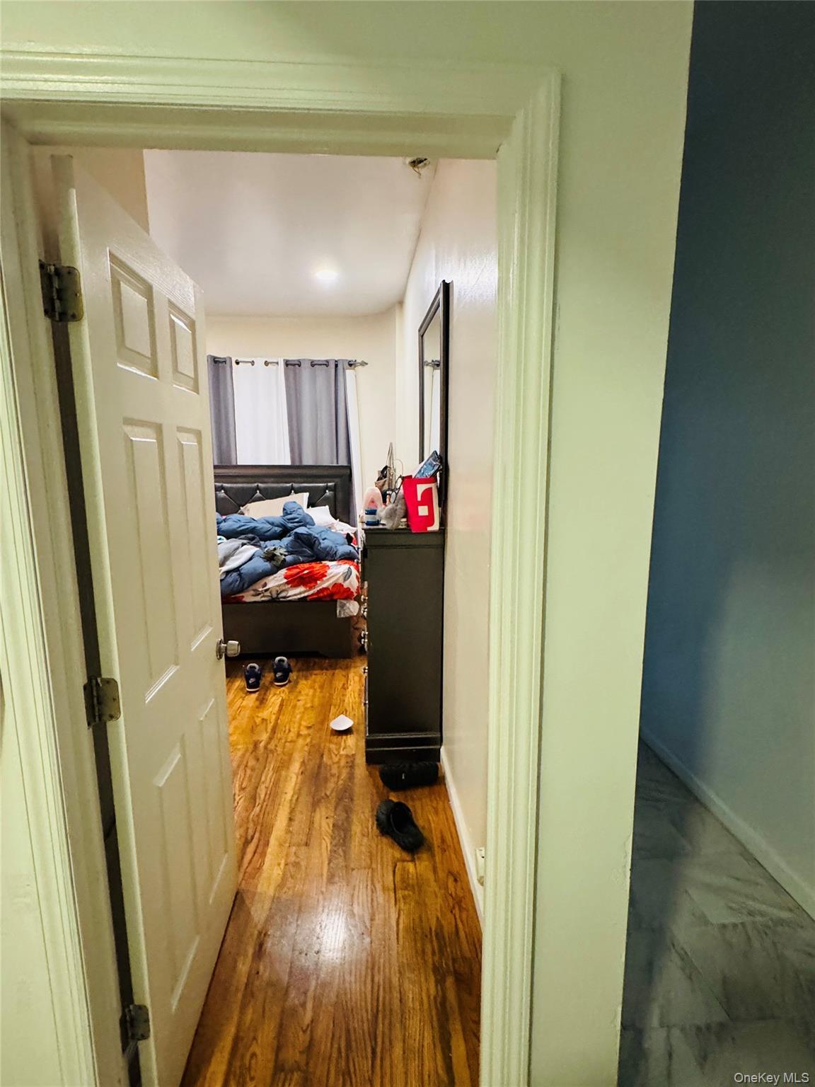 Single Family E 194th Street Bronx, NY 10458, MLS-1041972-17