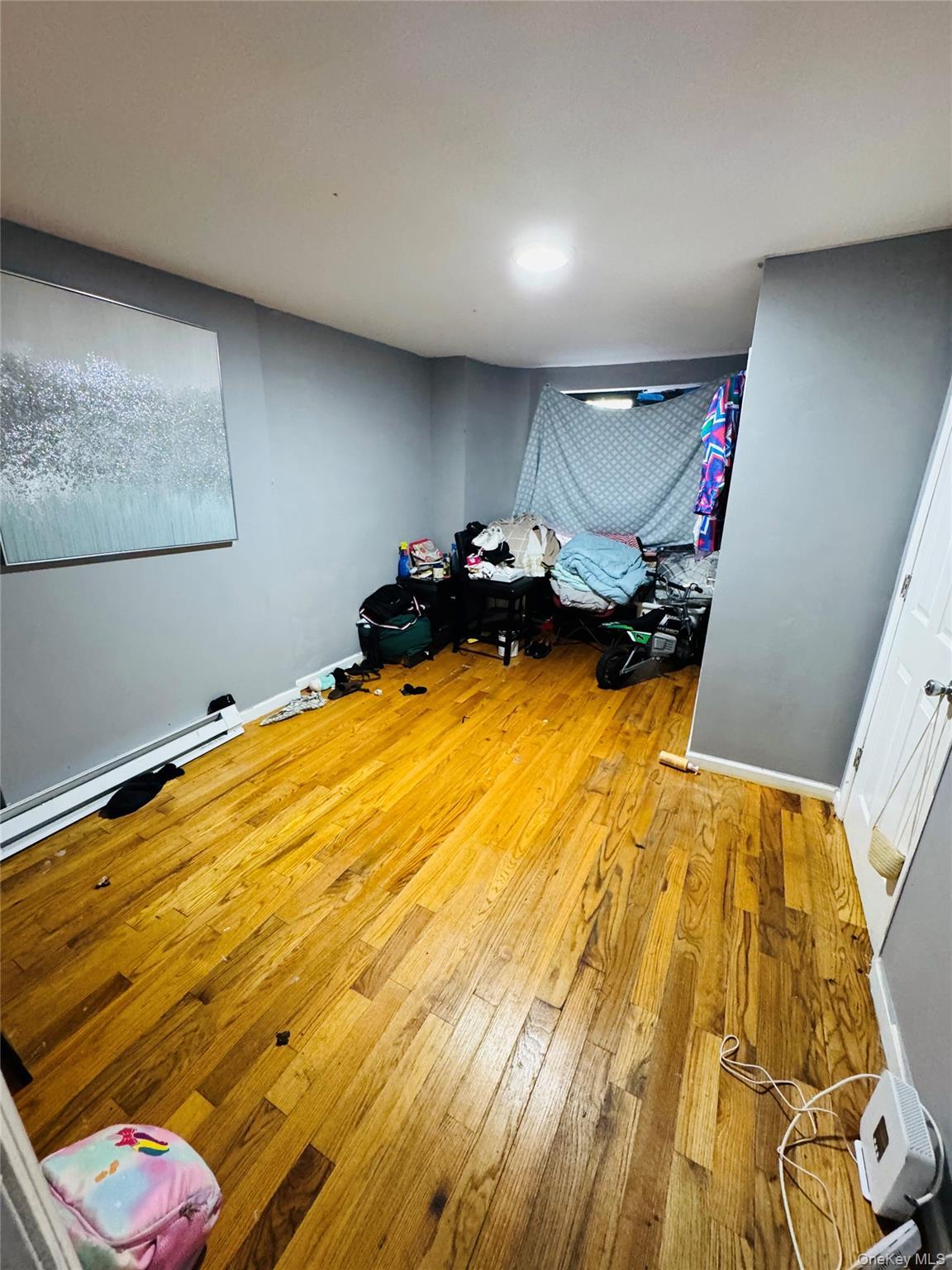 Single Family E 194th Street Bronx, NY 10458, MLS-1041972-24