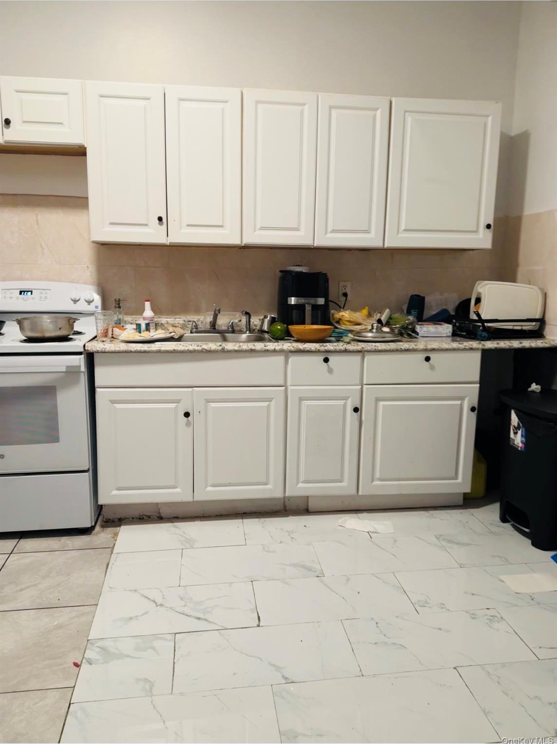 Single Family E 194th Street  Bronx, NY 10458, MLS-1041972-28