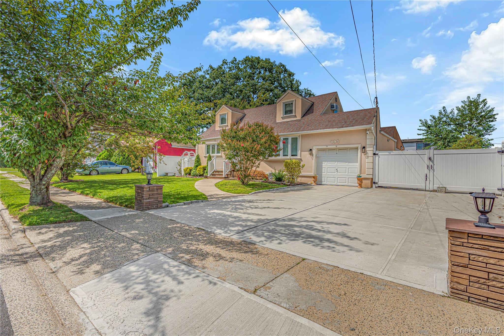 Single Family N Wisconsin Avenue Nassau County, NY 11758, MLS-1041975-3