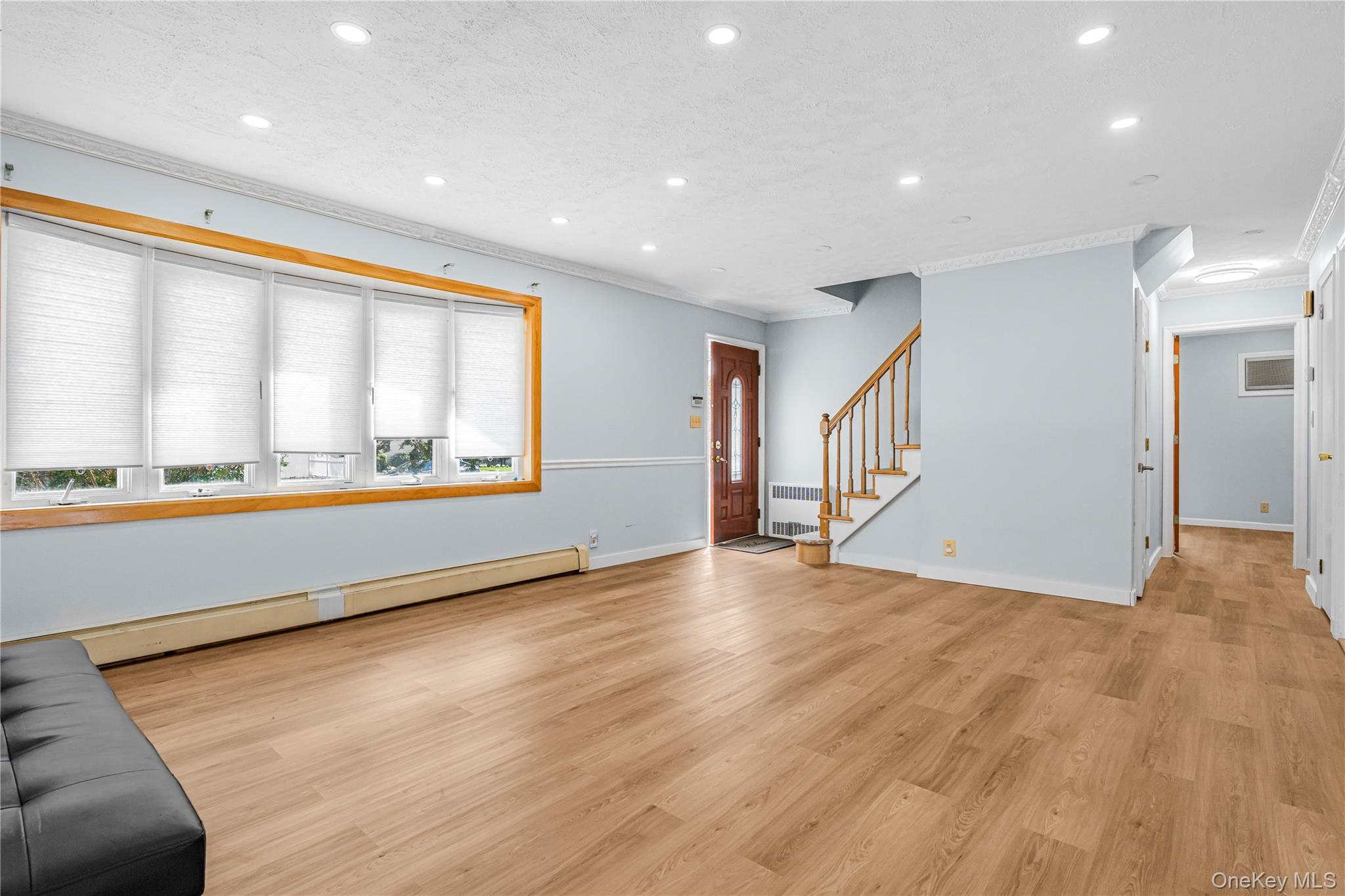 Single Family N Wisconsin Avenue Nassau County, NY 11758, MLS-1041975-4