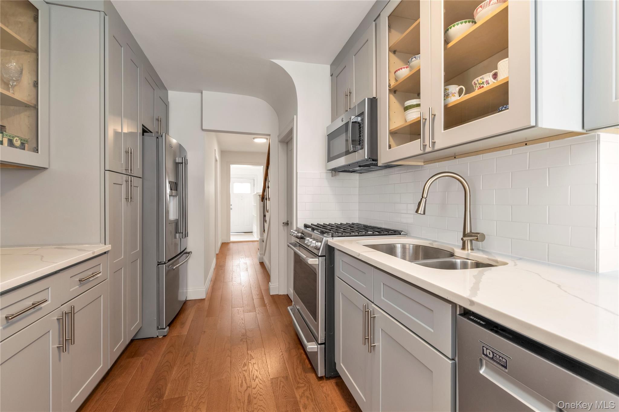 Single Family 37th Street Queens, NY 11103, MLS-1041989-9