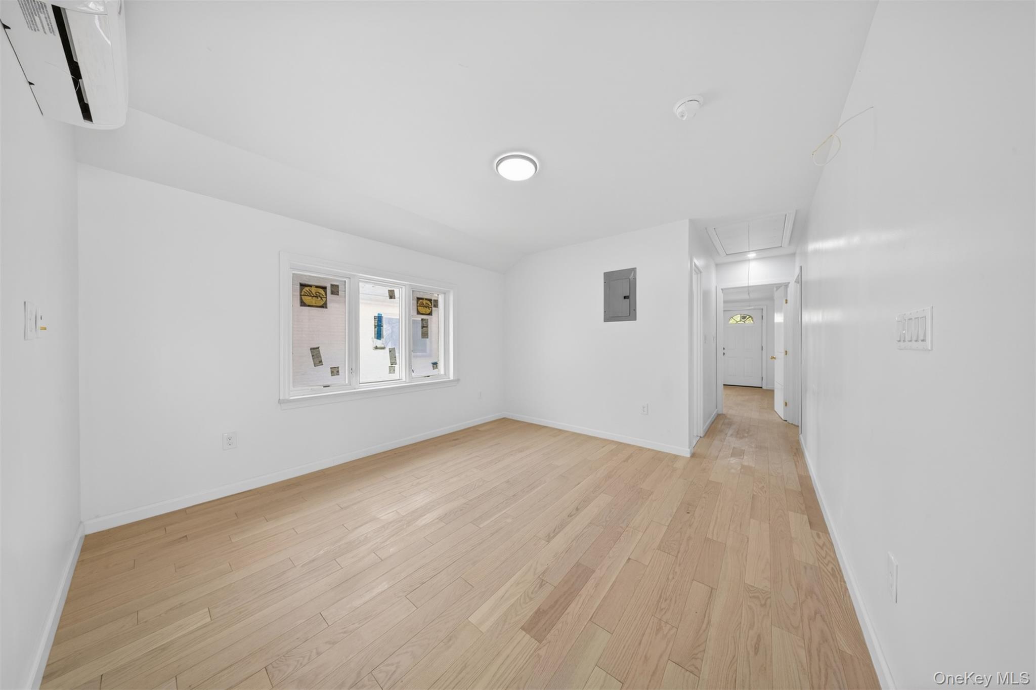 Single Family 168th Street  Queens, NY 11366, MLS-1041993-15