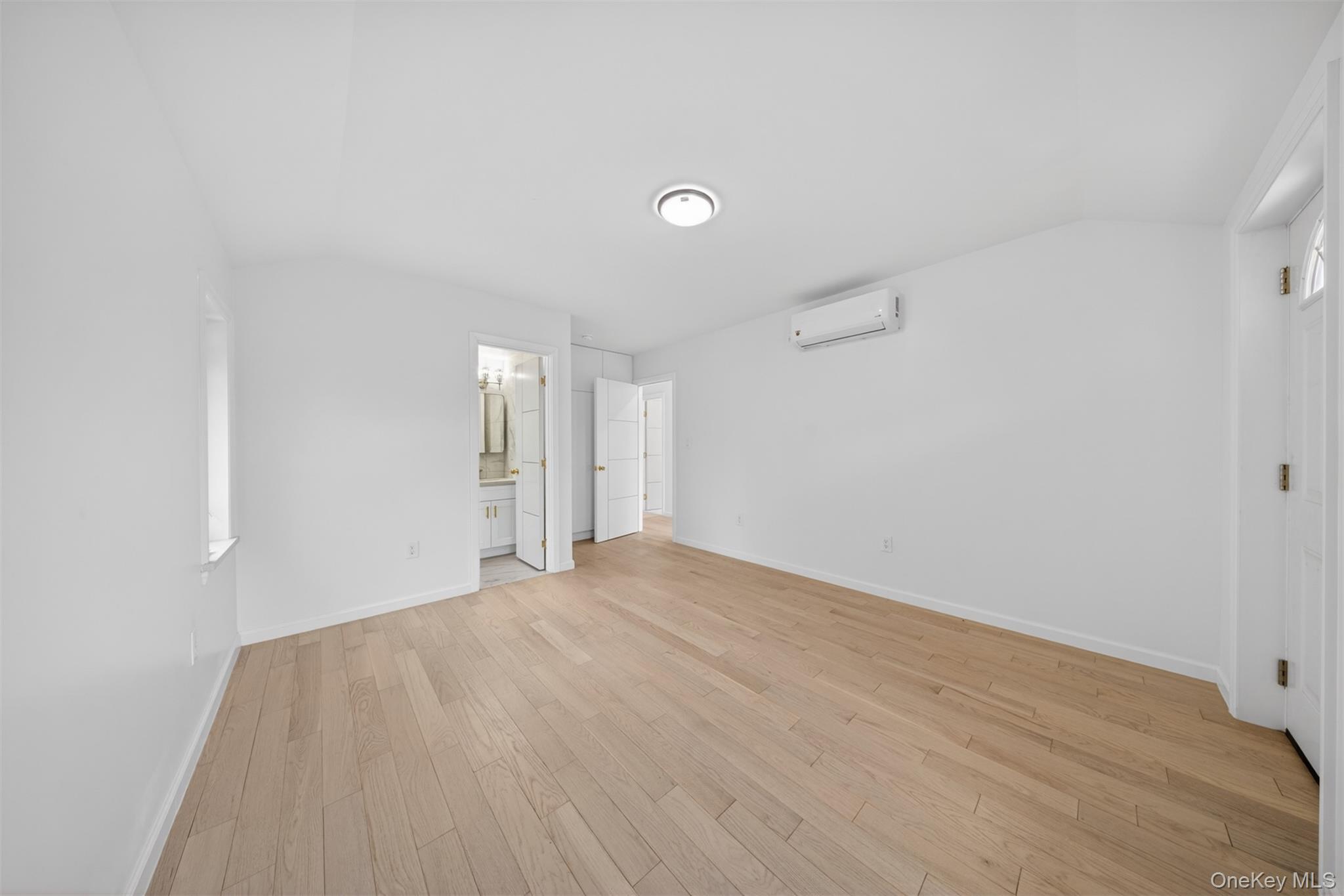 Single Family 168th Street  Queens, NY 11366, MLS-1041993-17