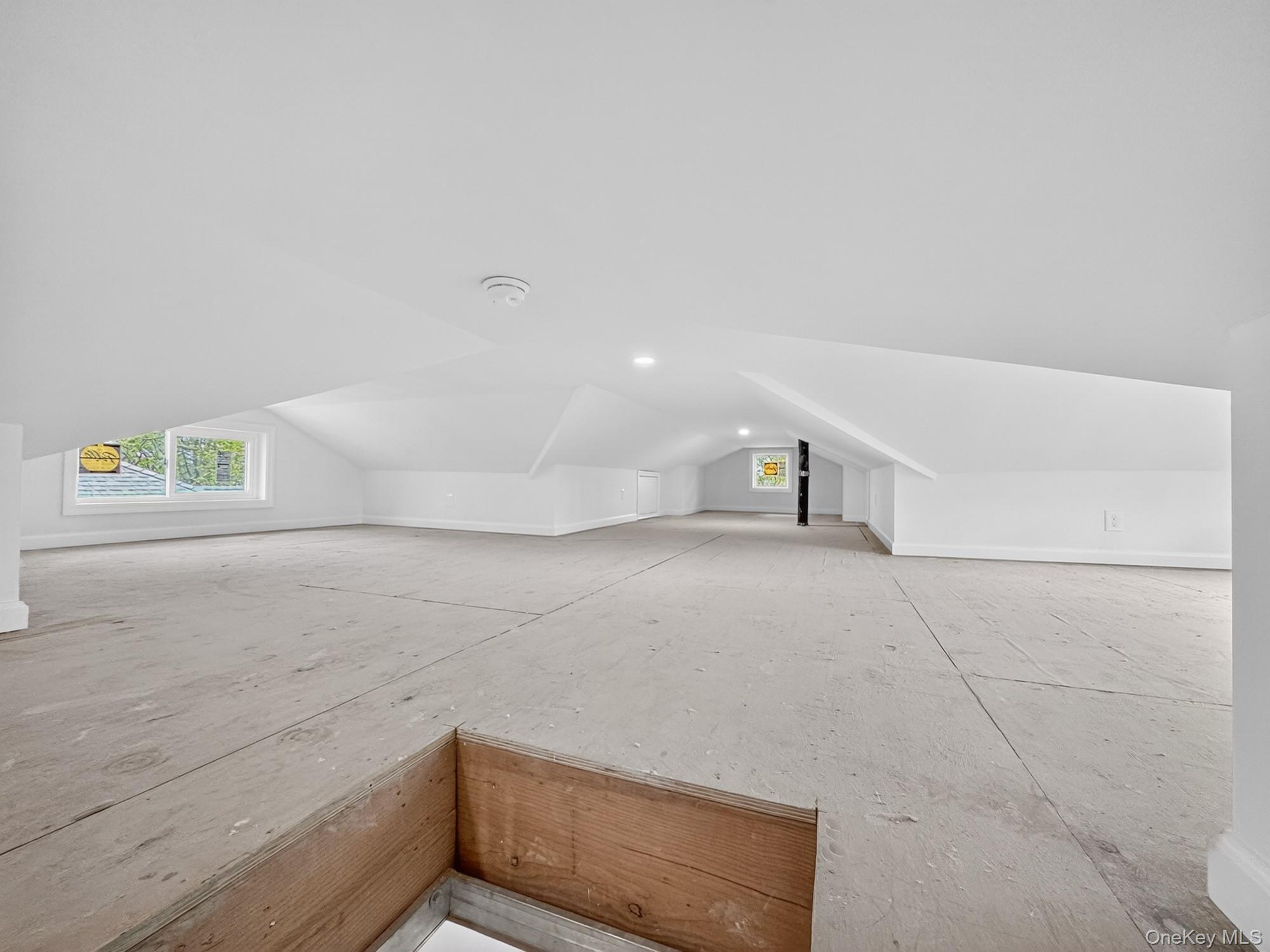 Single Family 168th Street  Queens, NY 11366, MLS-1041993-37
