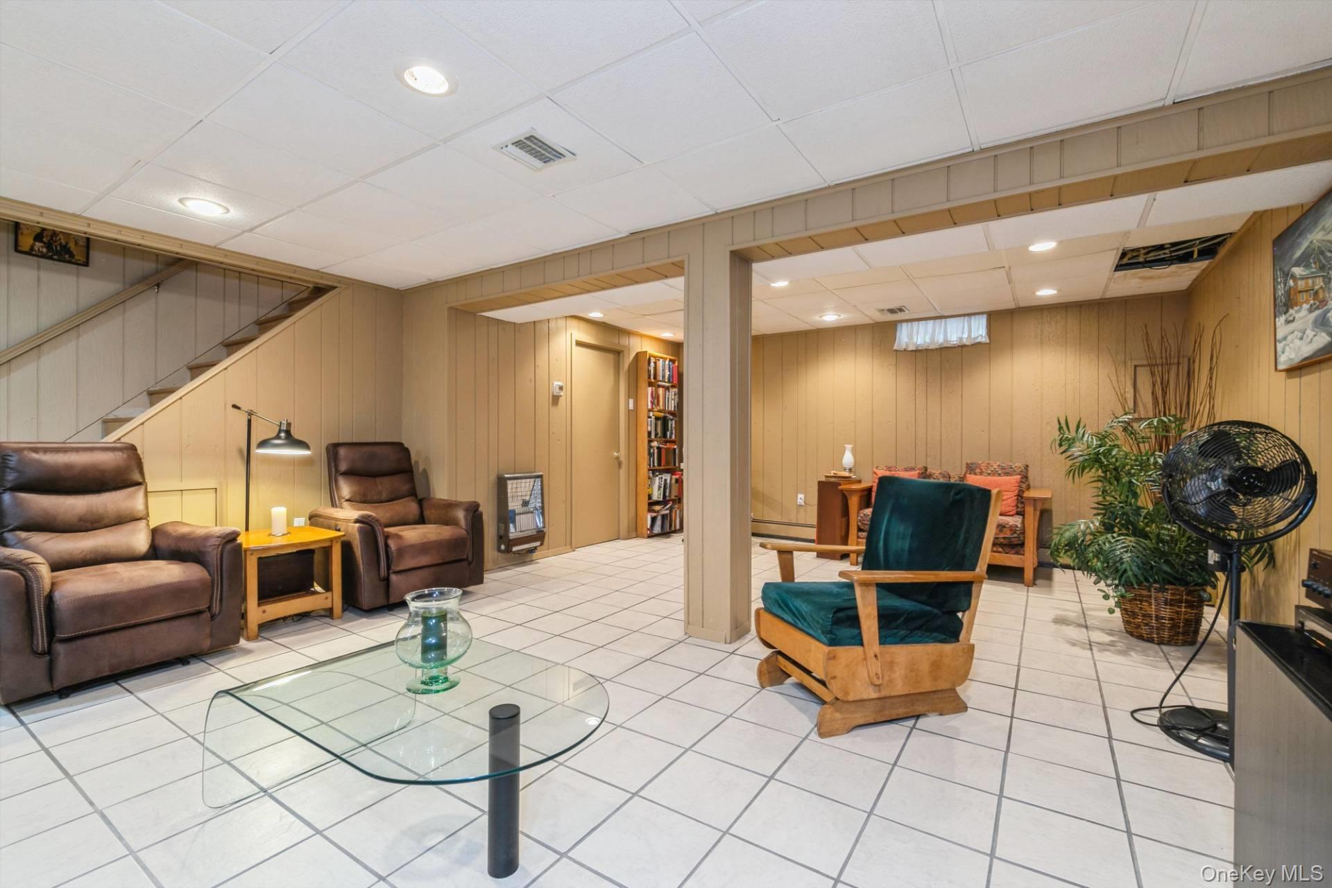 Single Family W Landing Road Suffolk County, NY 11946, MLS-1042004-18