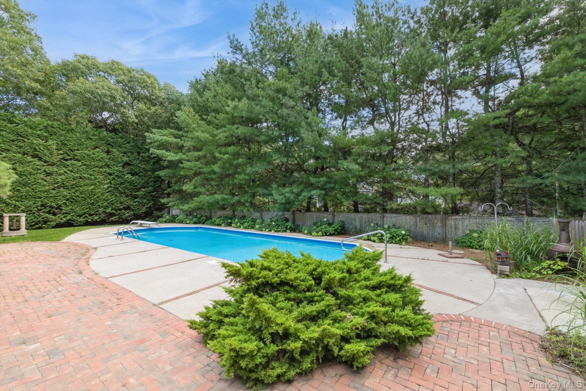 Single Family W Landing Road Suffolk County, NY 11946, MLS-1042004-23