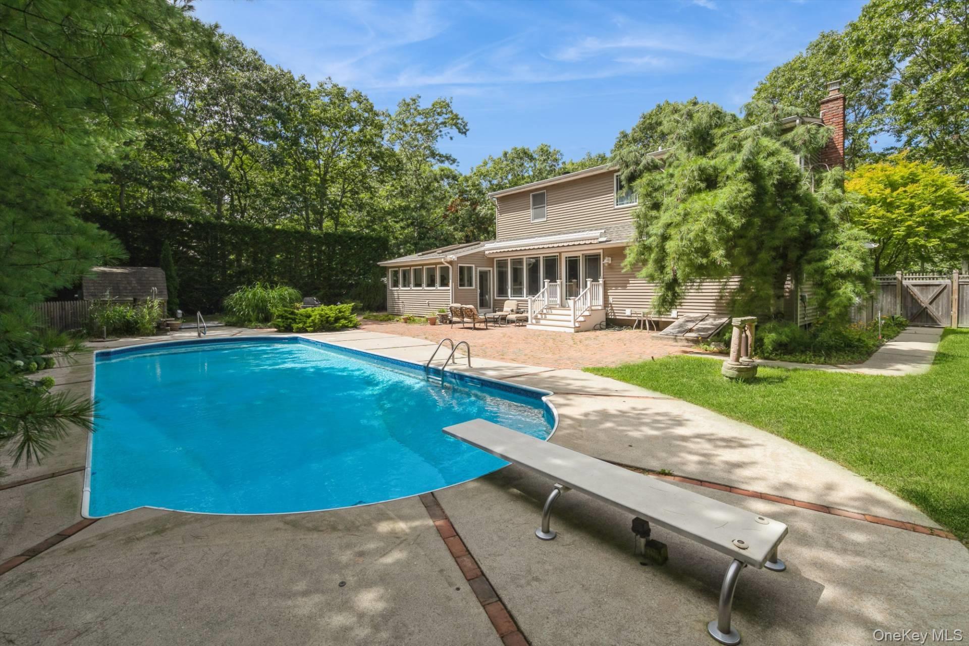 Single Family W Landing Road Suffolk County, NY 11946, MLS-1042004-25
