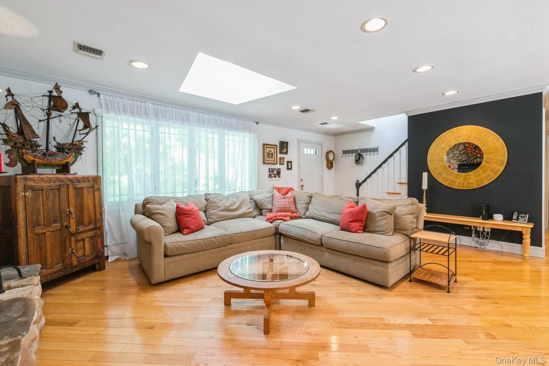 Single Family W Landing Road Suffolk County, NY 11946, MLS-1042004-9
