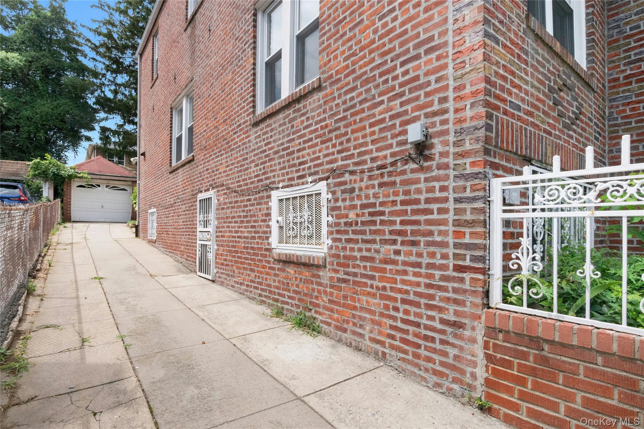 Single Family Duryea Avenue  Bronx, NY 10466, MLS-1042005-2