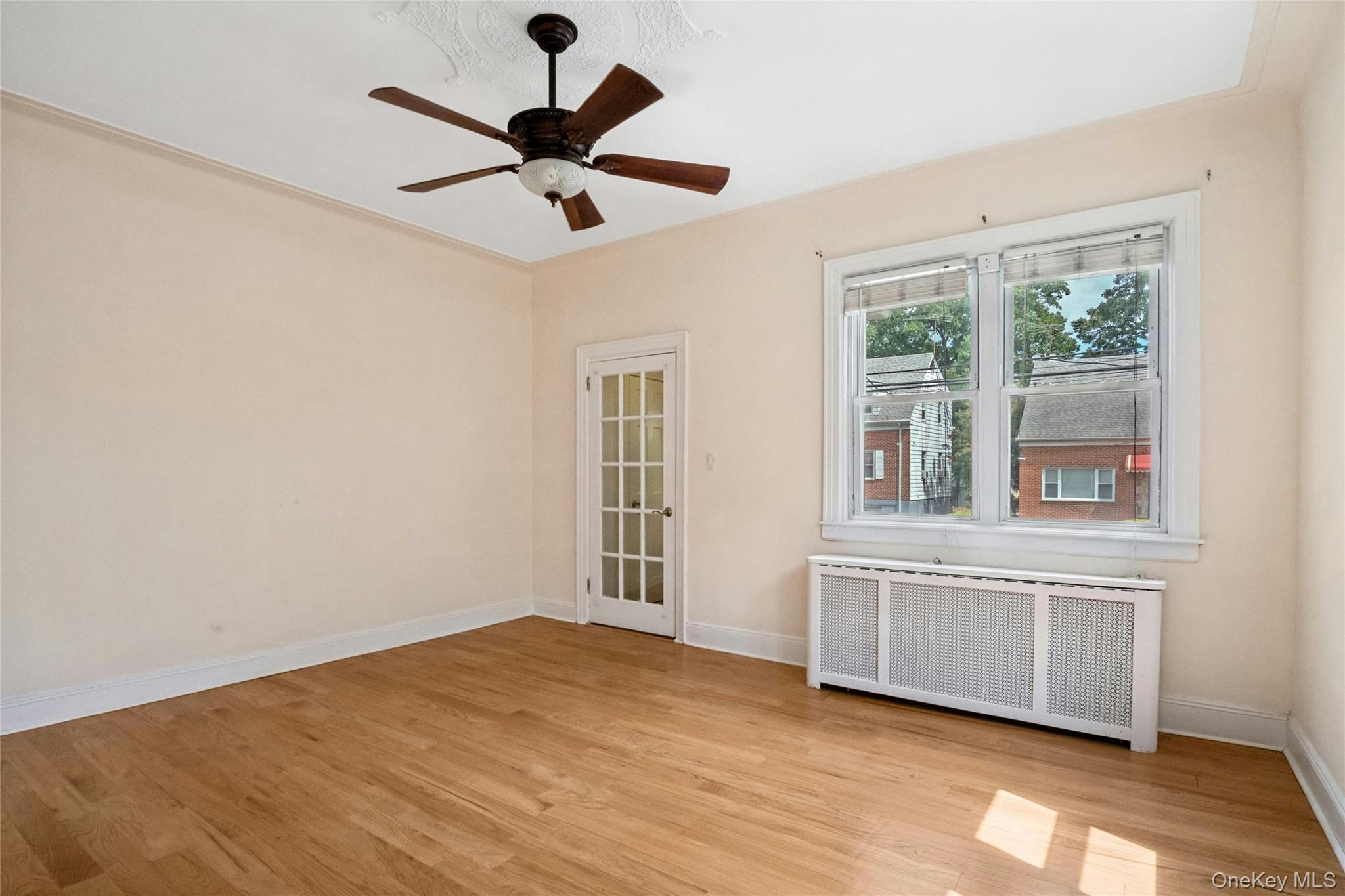 Single Family Duryea Avenue  Bronx, NY 10466, MLS-1042005-8