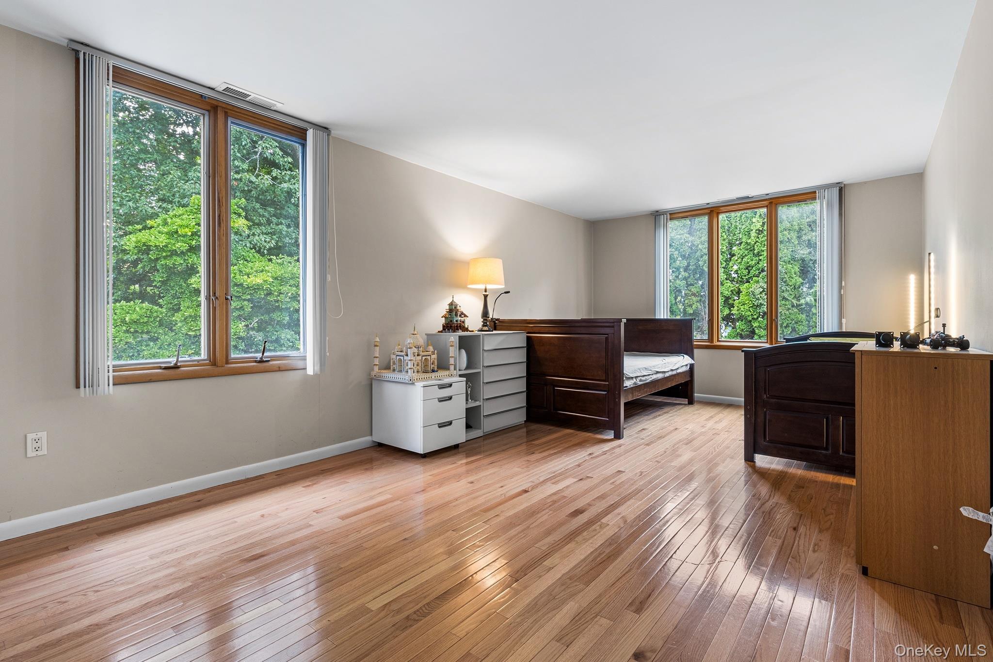 Single Family Kings Grant Way Westchester County, NY 10510, MLS-1042009-29