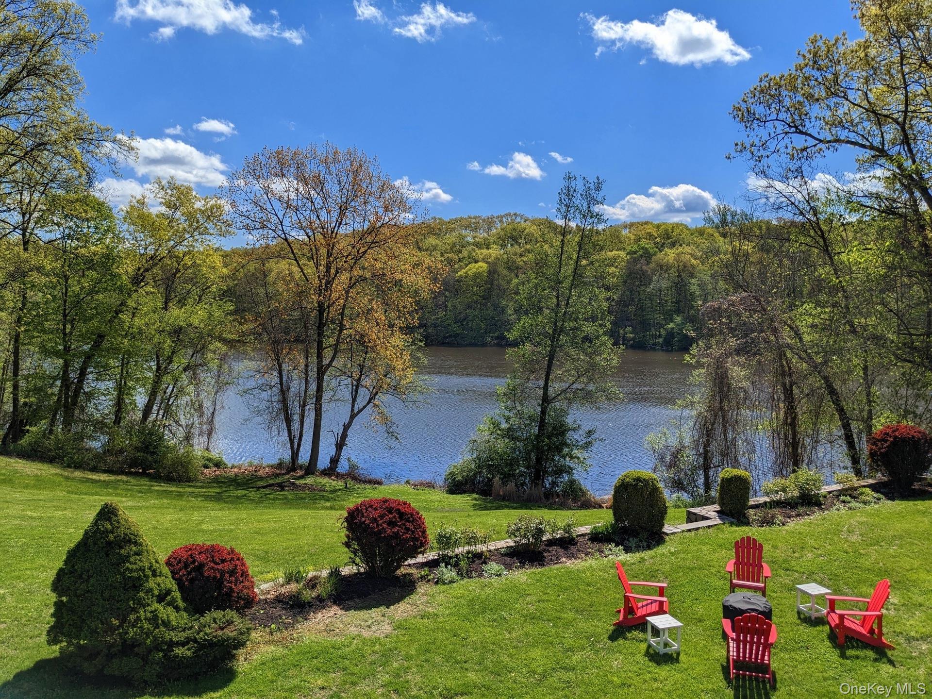 Single Family Kings Grant Way Westchester County, NY 10510, MLS-1042009-44