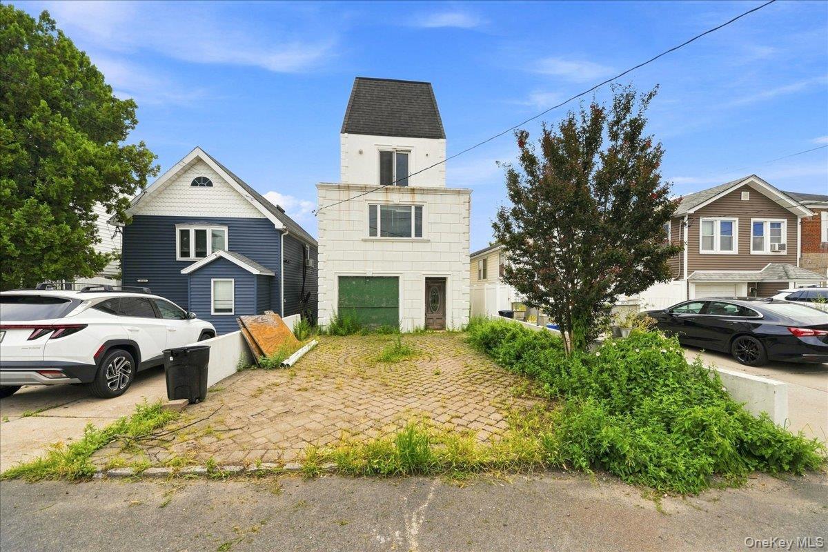 Single Family Tierney Place Bronx, NY 10465, MLS-1042012-2