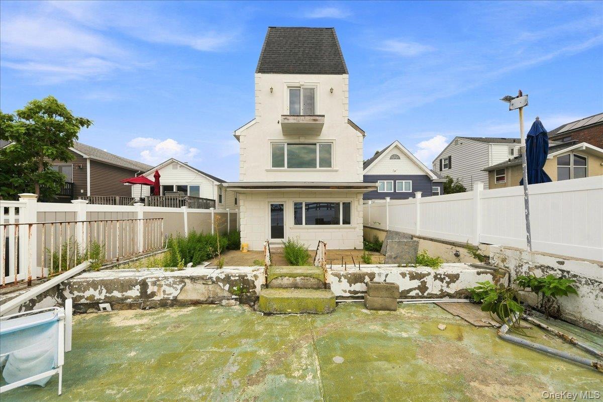 Single Family Tierney Place Bronx, NY 10465, MLS-1042012-6
