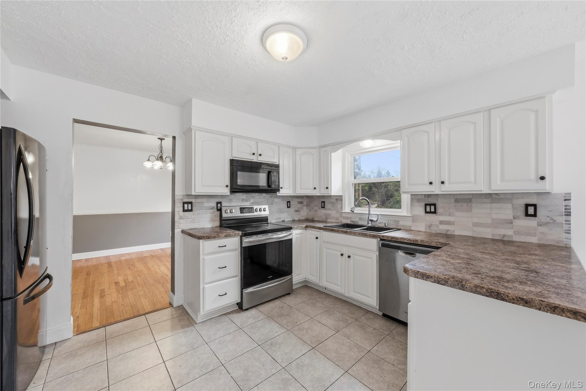 Single Family Pellbridge Drive Dutchess County, NY 12533, MLS-1042013-11