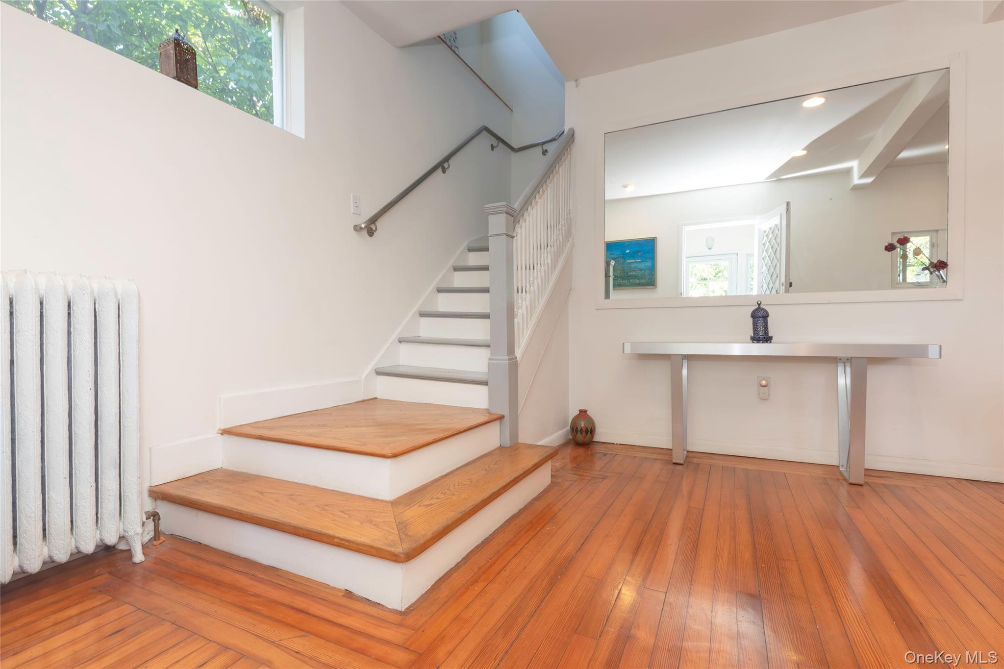 Single Family Minnieford Avenue  Bronx, NY 10464, MLS-1042030-11