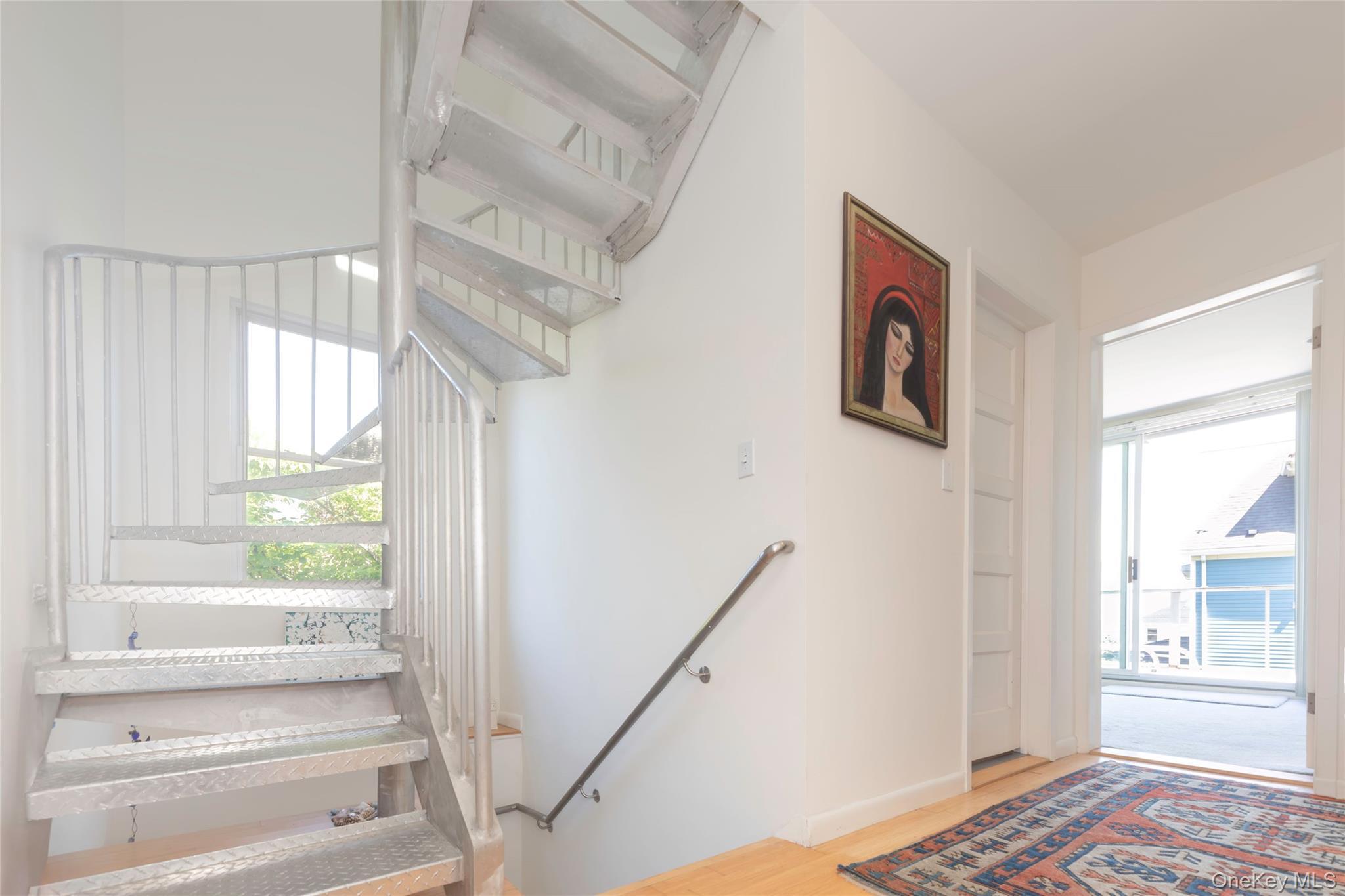 Single Family Minnieford Avenue  Bronx, NY 10464, MLS-1042030-21