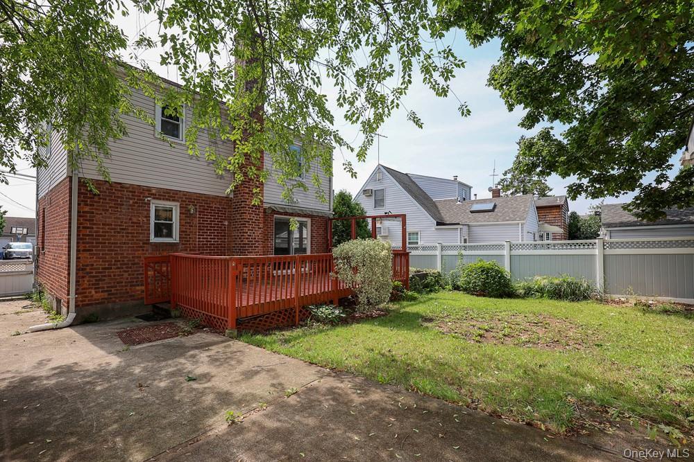 Single Family Sally Road  Nassau County, NY 11501, MLS-1042036-27