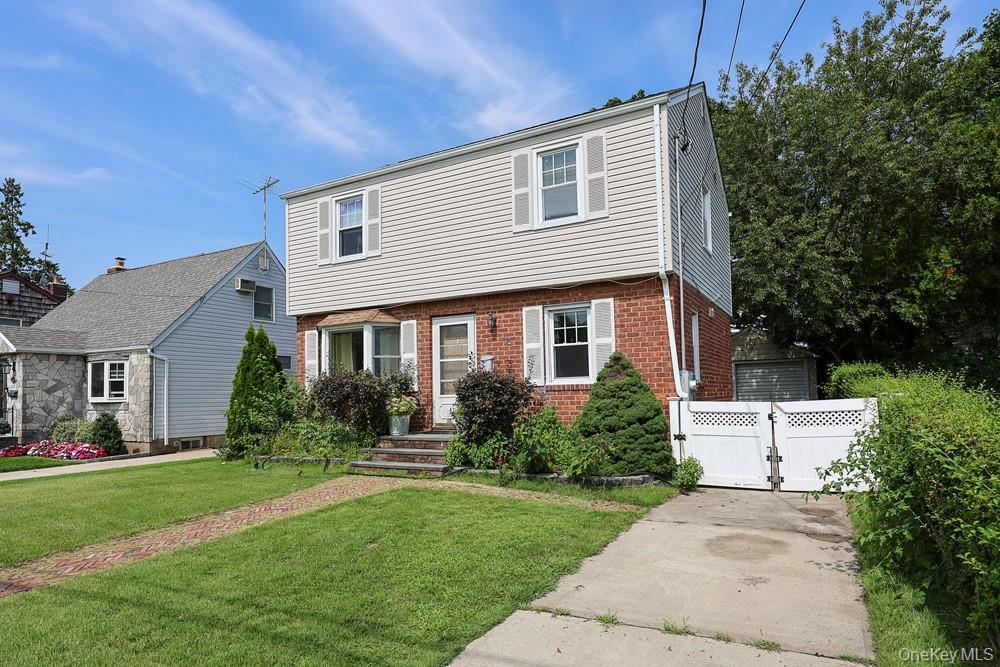 Single Family Sally Road  Nassau County, NY 11501, MLS-1042036-3