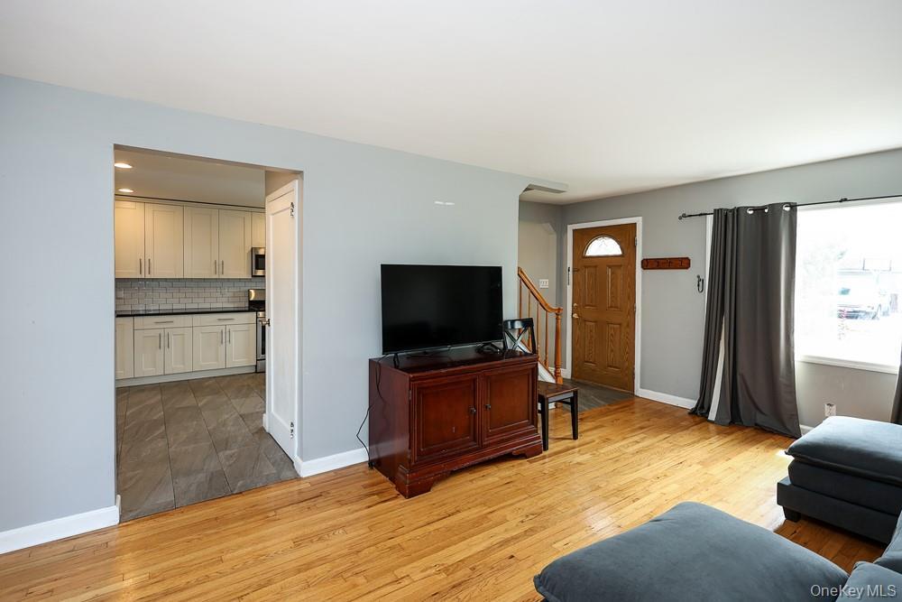 Single Family Sally Road  Nassau County, NY 11501, MLS-1042036-8