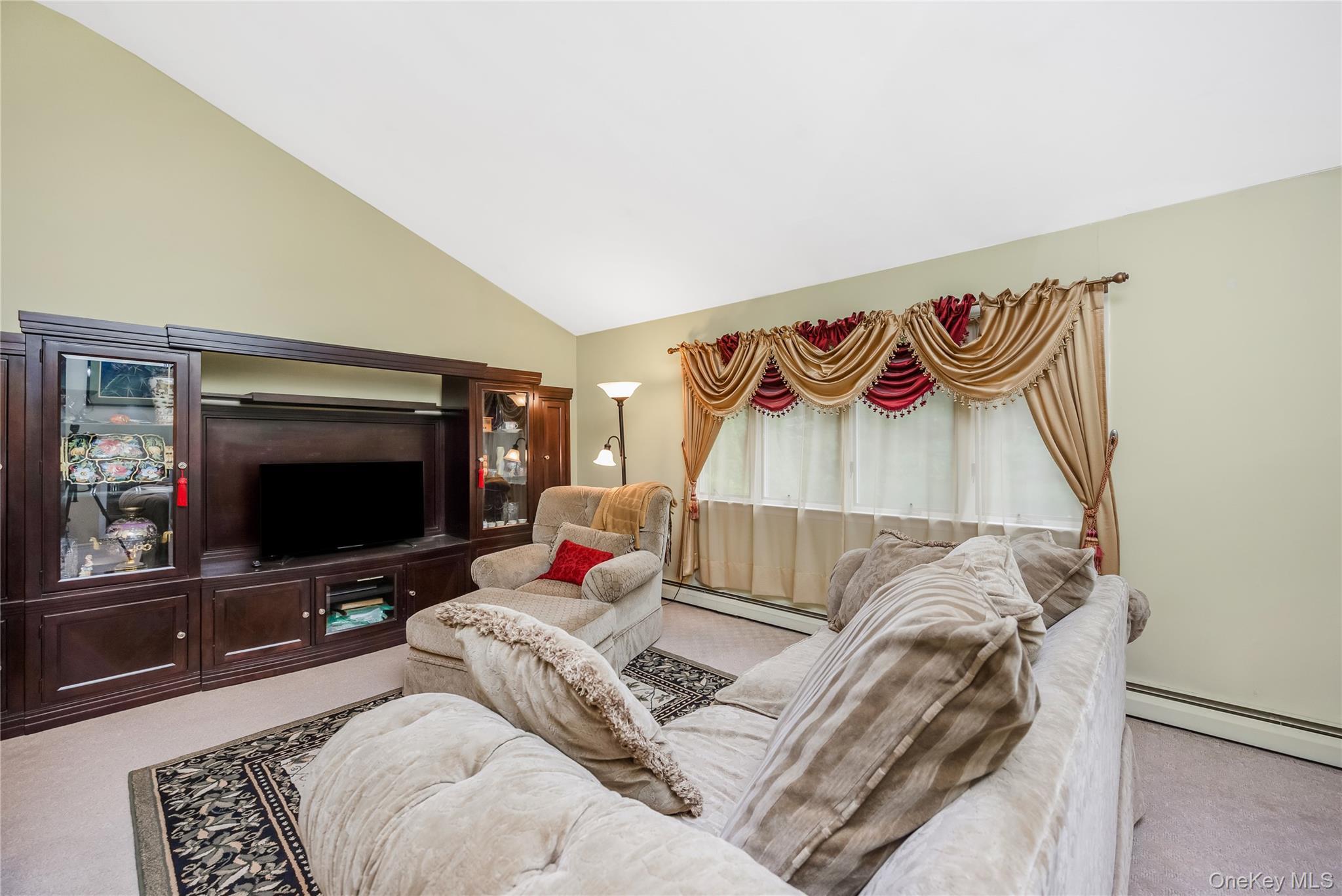 Single Family Melrose Lane  Suffolk County, NY 11725, MLS-1042052-18
