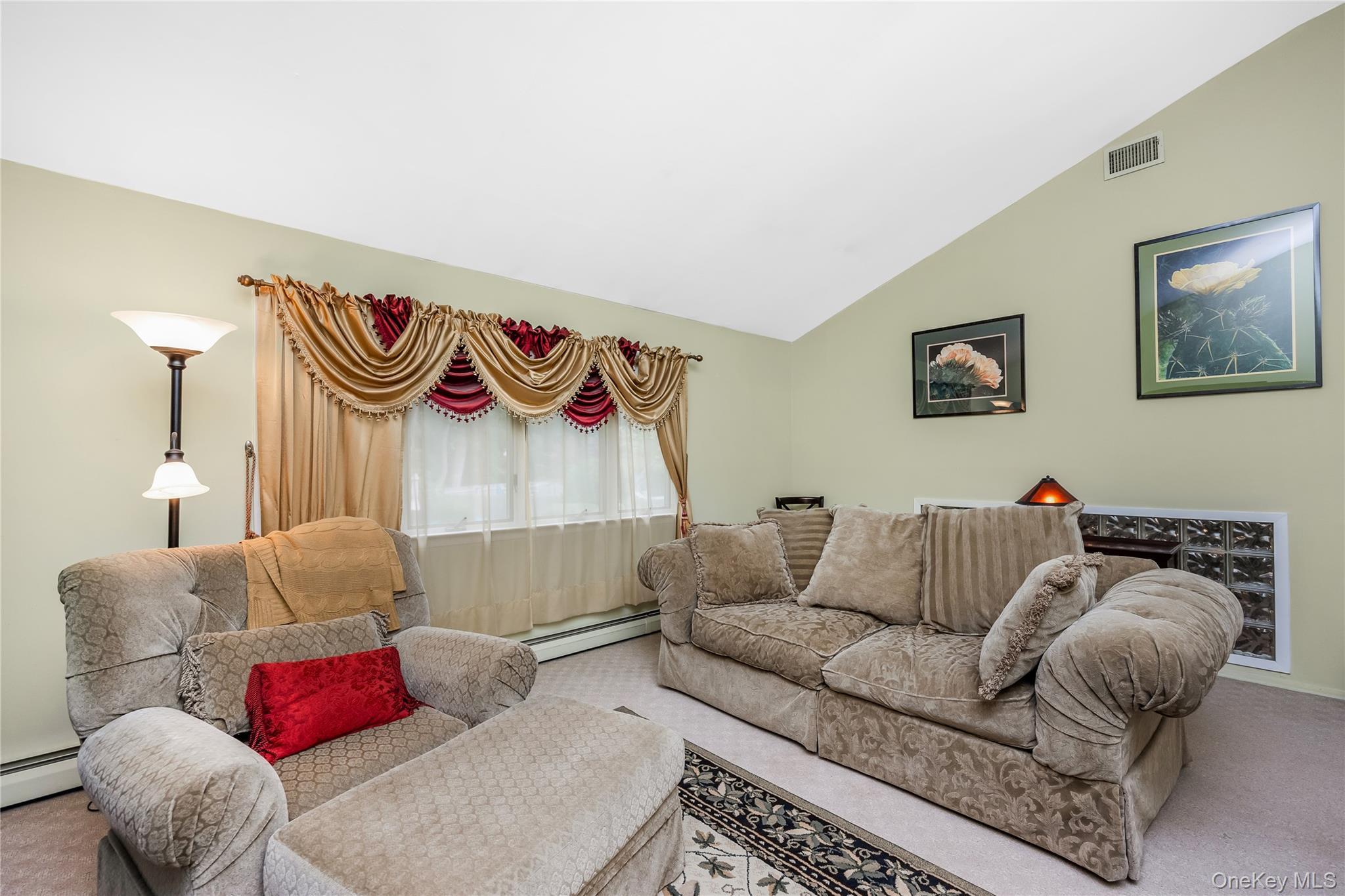 Single Family Melrose Lane  Suffolk County, NY 11725, MLS-1042052-21