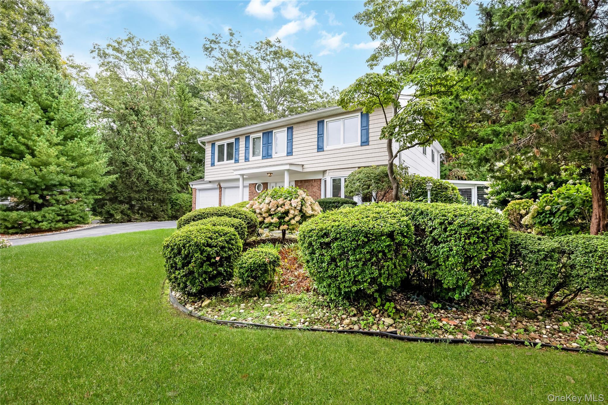 Single Family Melrose Lane  Suffolk County, NY 11725, MLS-1042052-3