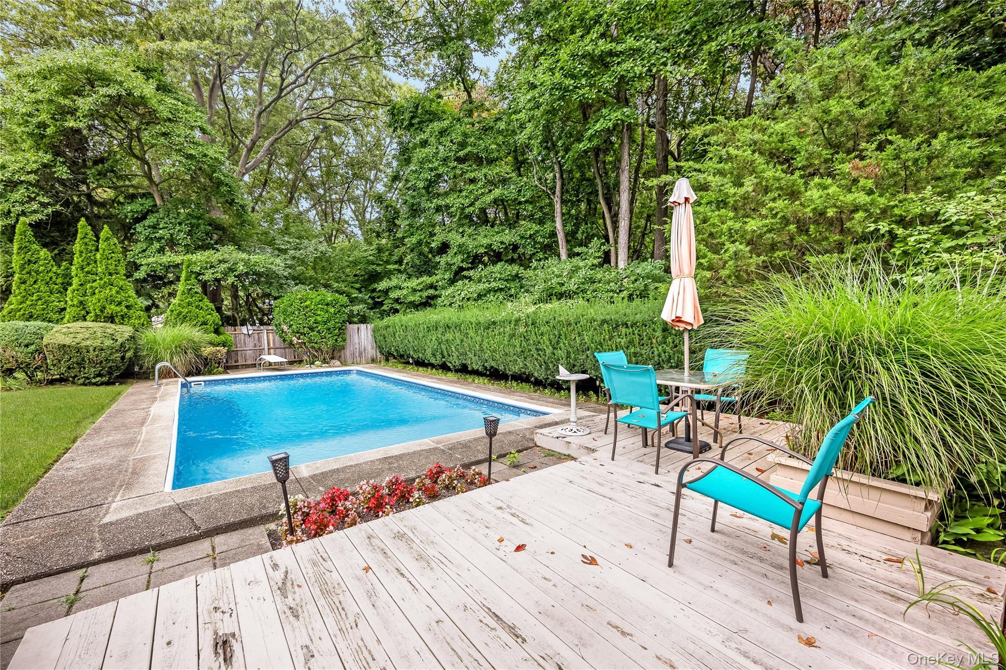 Single Family Melrose Lane  Suffolk County, NY 11725, MLS-1042052-42