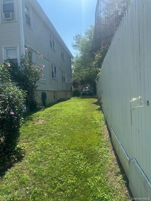 Single Family Granada Place  Queens, NY 11691, MLS-1042056-4