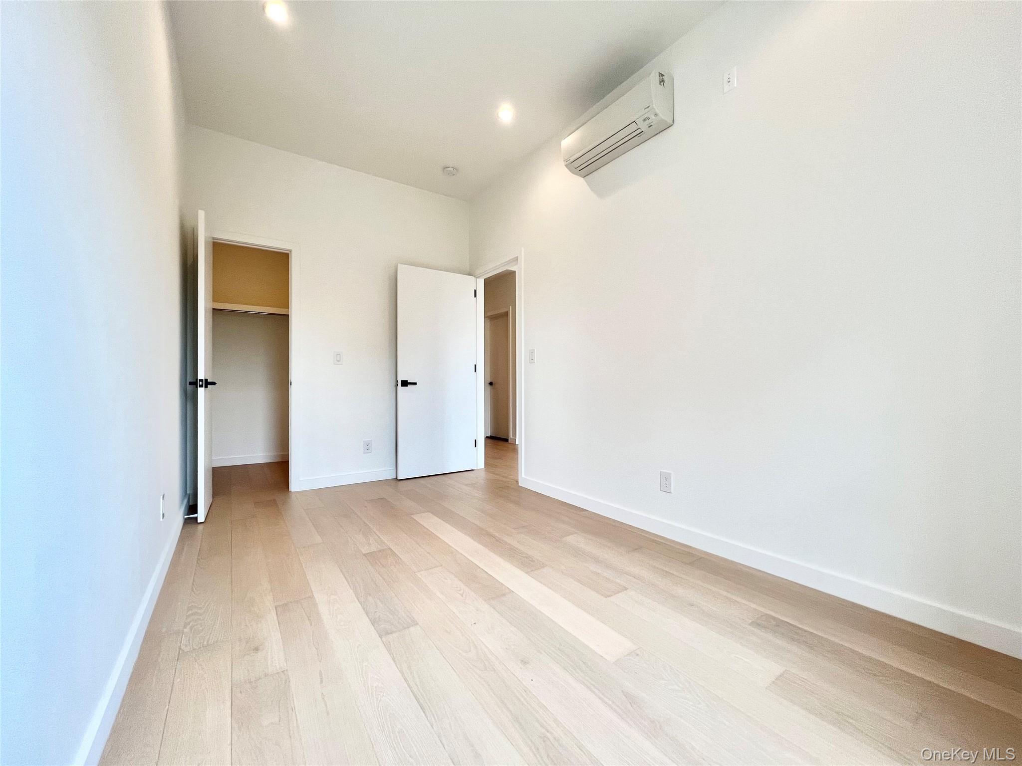Single Family Metropolitan Avenue Brooklyn, NY 11211, MLS-1042058-5