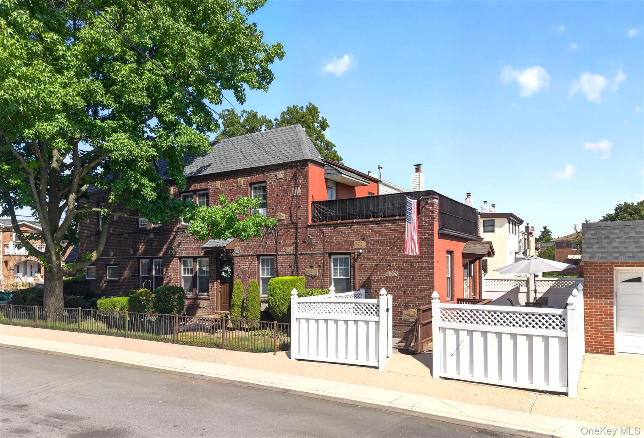 Single Family 146th Street  Queens, NY 11357, MLS-1042064-3