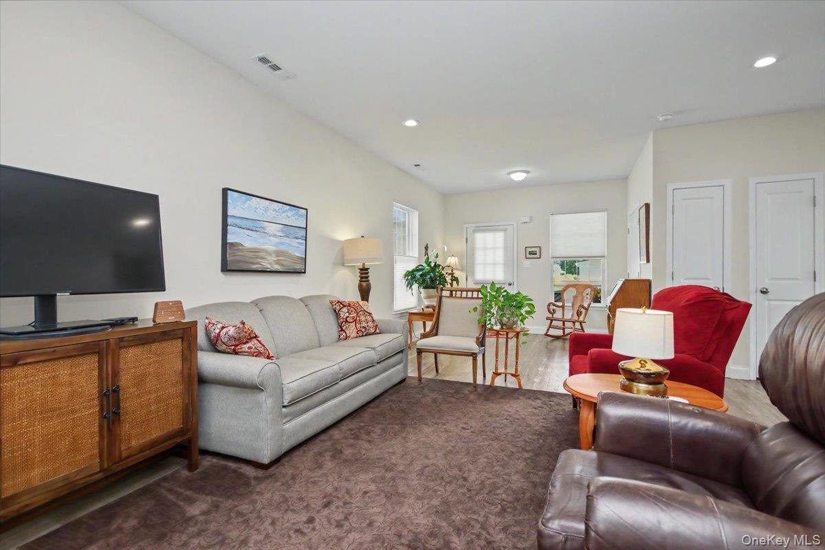 Single Family Alex Court Ulster County, NY 12528, MLS-1042078-15