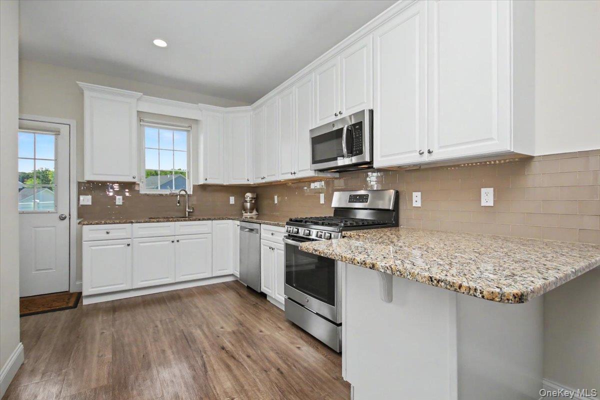 Single Family Alex Court Ulster County, NY 12528, MLS-1042078-16