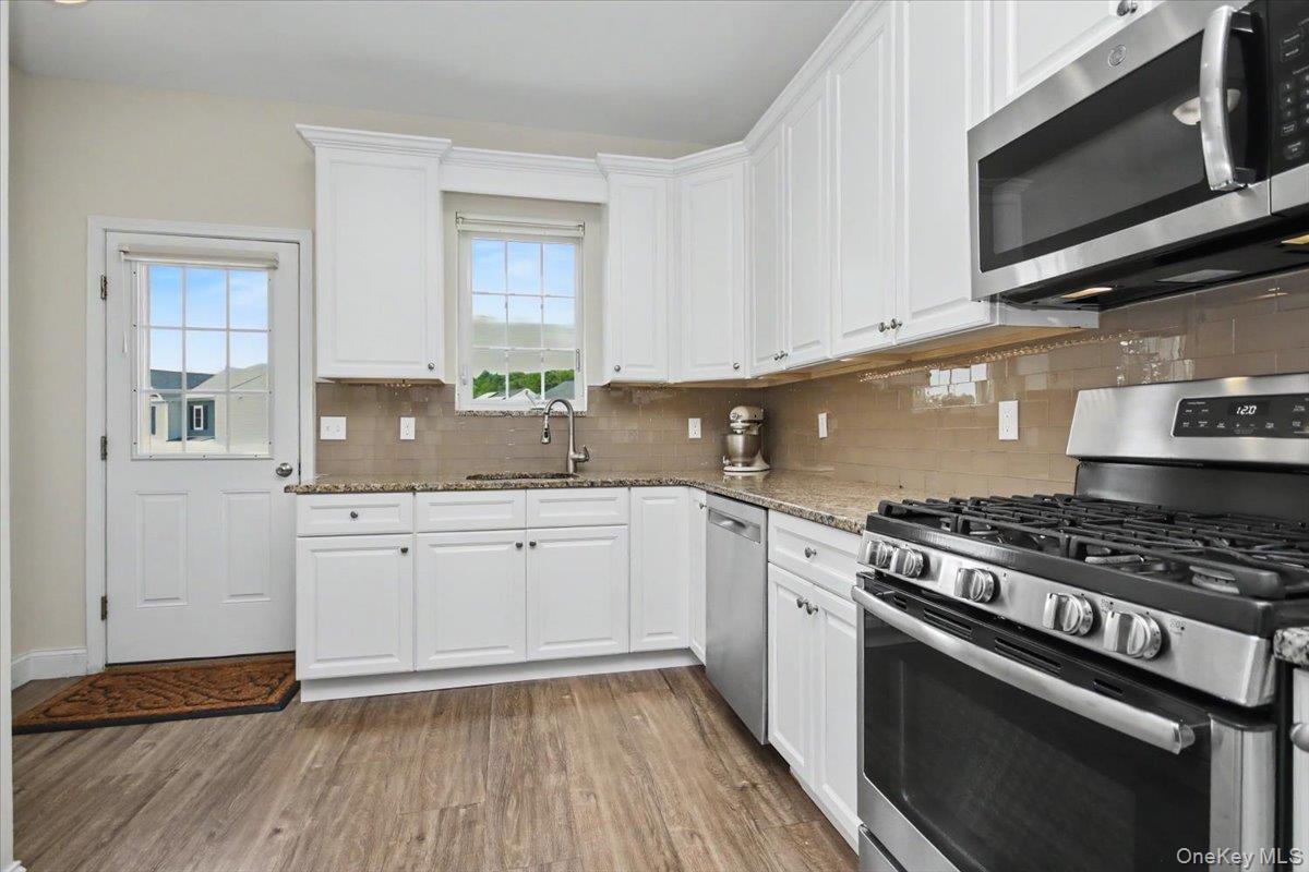 Single Family Alex Court Ulster County, NY 12528, MLS-1042078-22