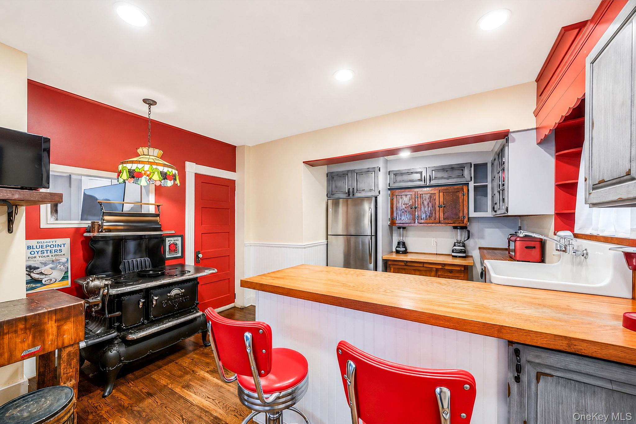 Single Family Park Street Suffolk County, NY 11715, MLS-1042080-11