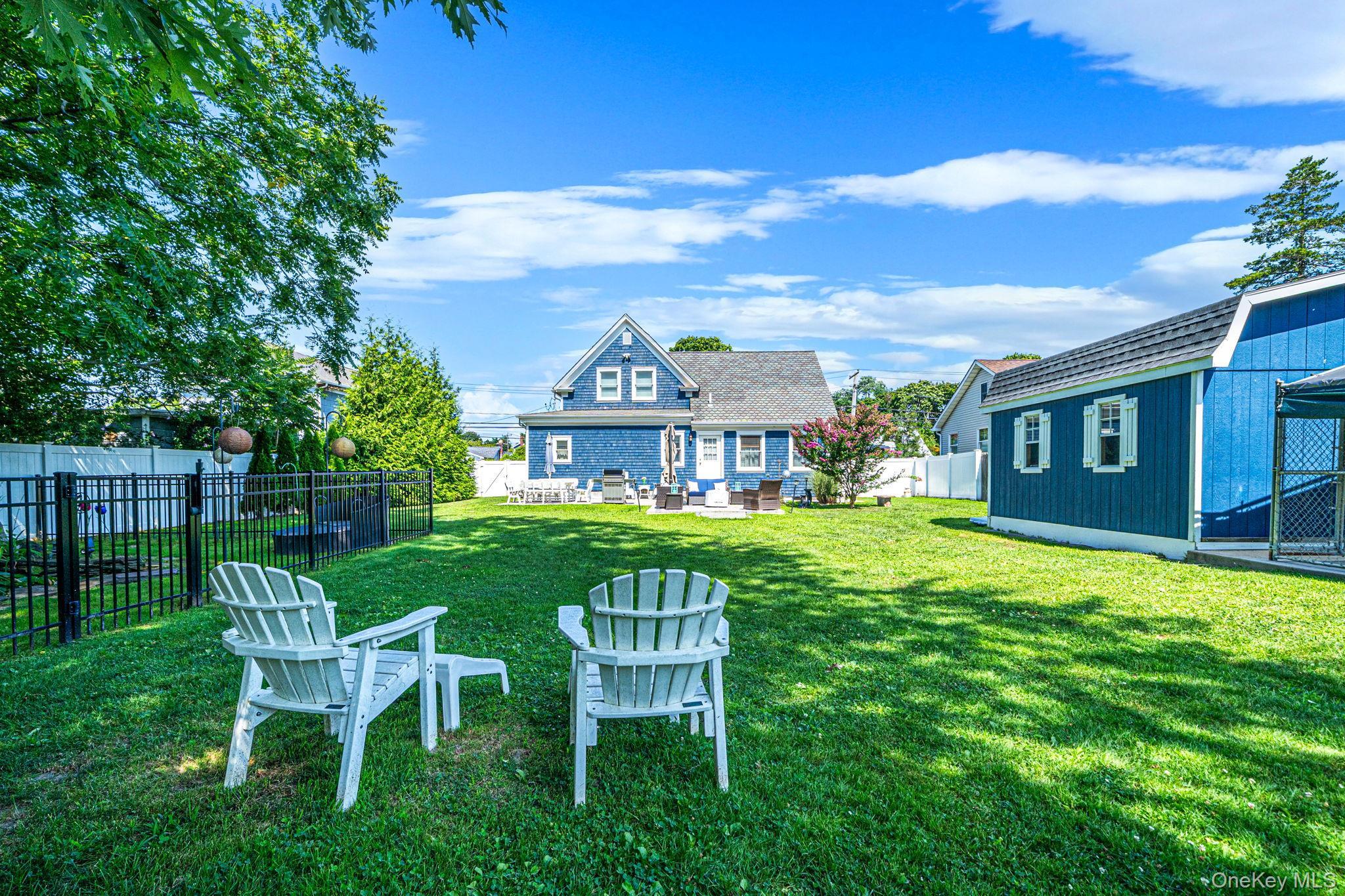 Single Family Park Street Suffolk County, NY 11715, MLS-1042080-6