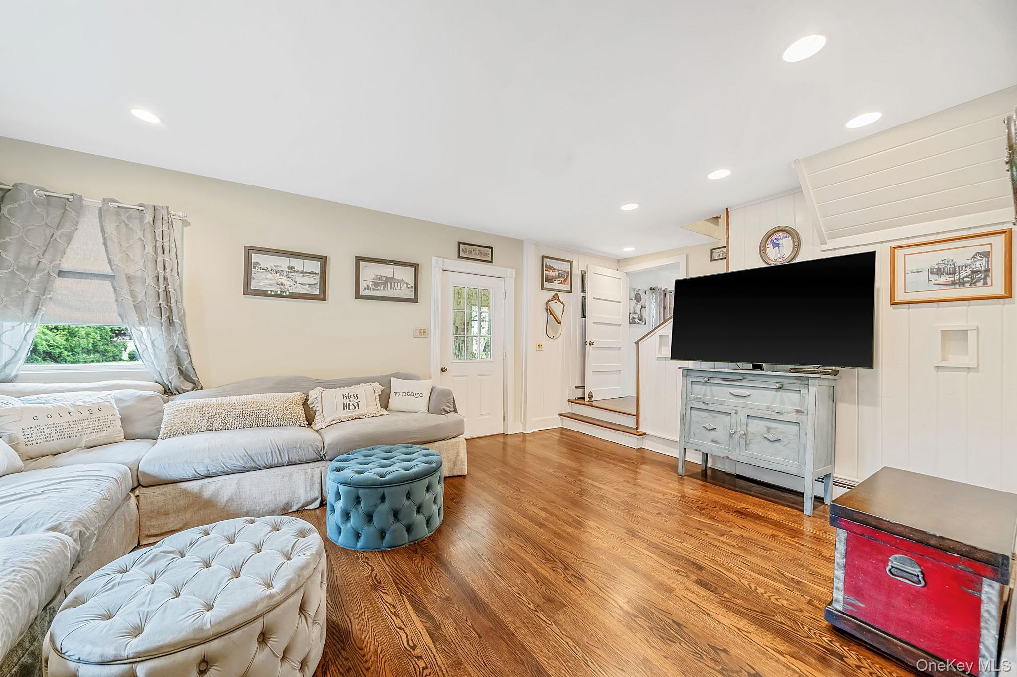 Single Family Park Street Suffolk County, NY 11715, MLS-1042080-9
