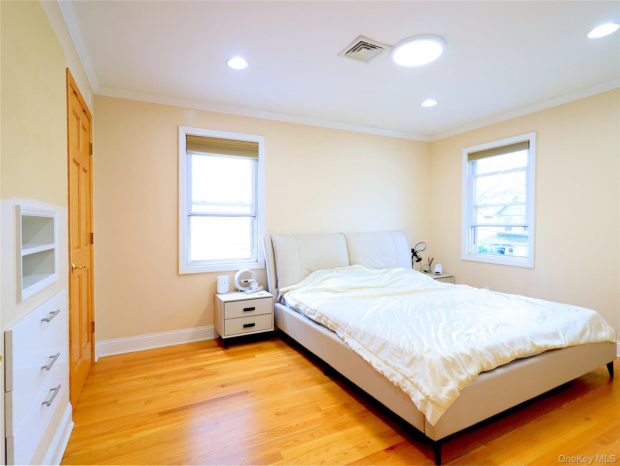 Single Family 208th Street Queens, NY 11361, MLS-1042087-13