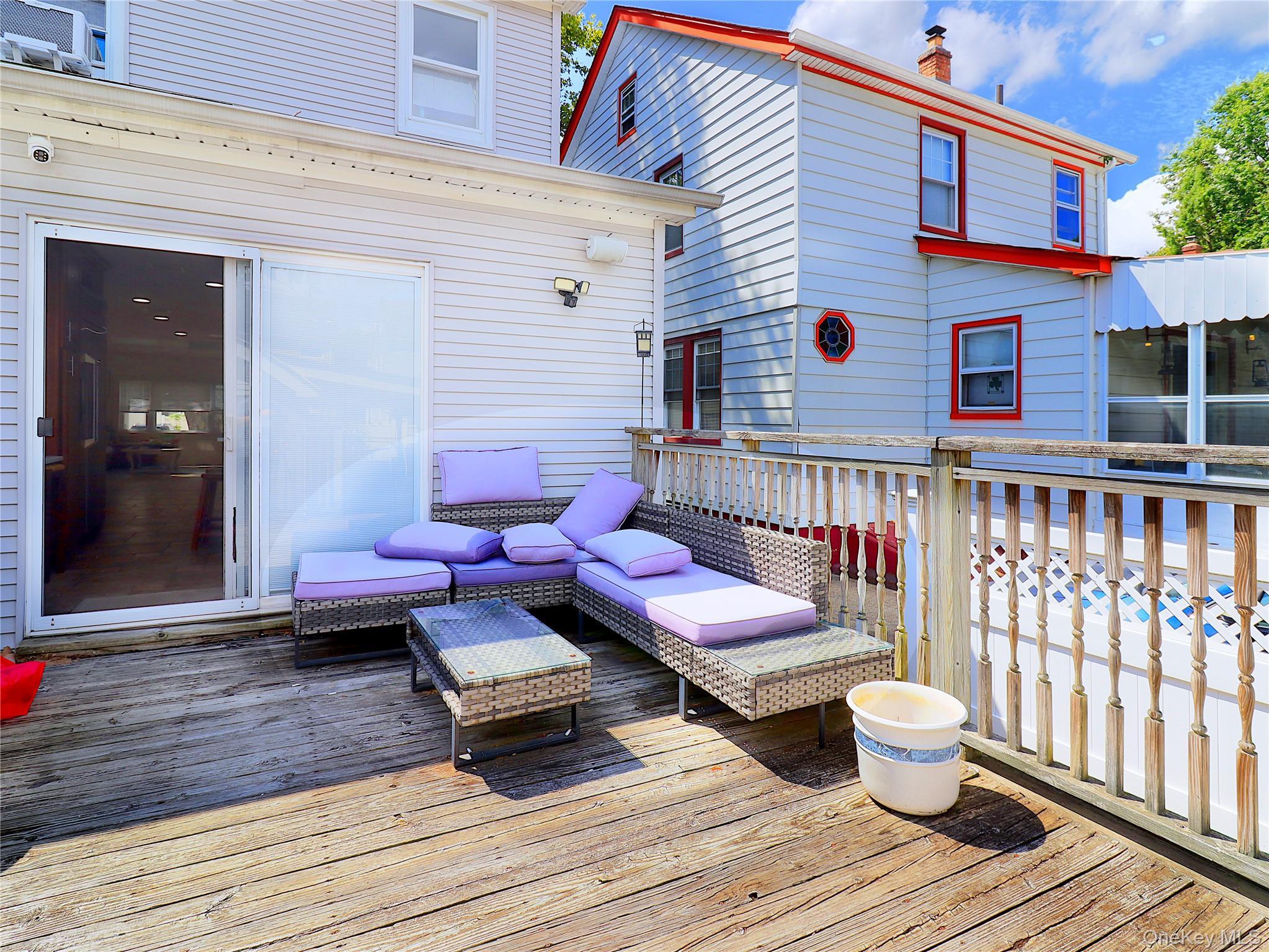 Single Family 208th Street Queens, NY 11361, MLS-1042087-17