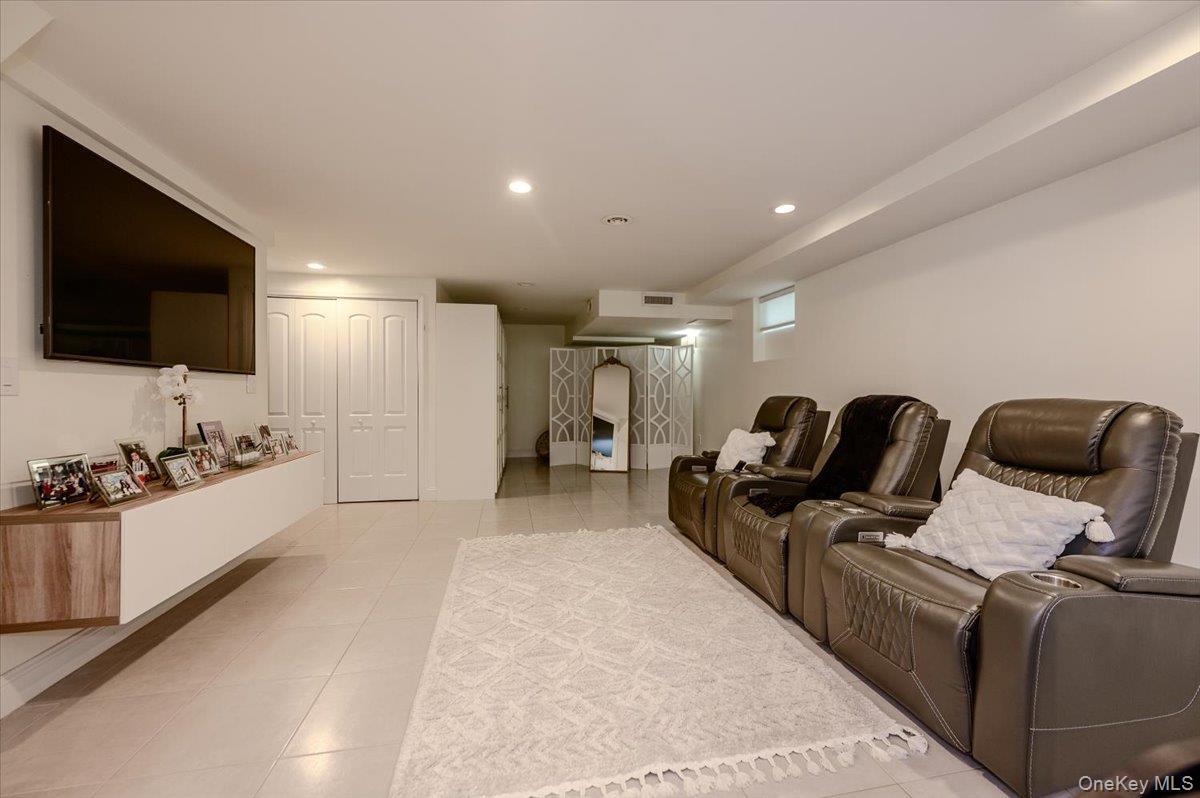 Single Family 240th Street Queens, NY 11426, MLS-1042088-21