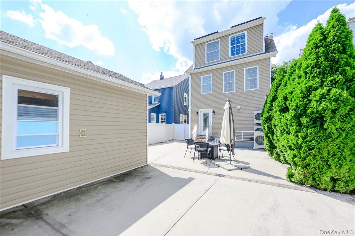 Single Family 240th Street Queens, NY 11426, MLS-1042088-27